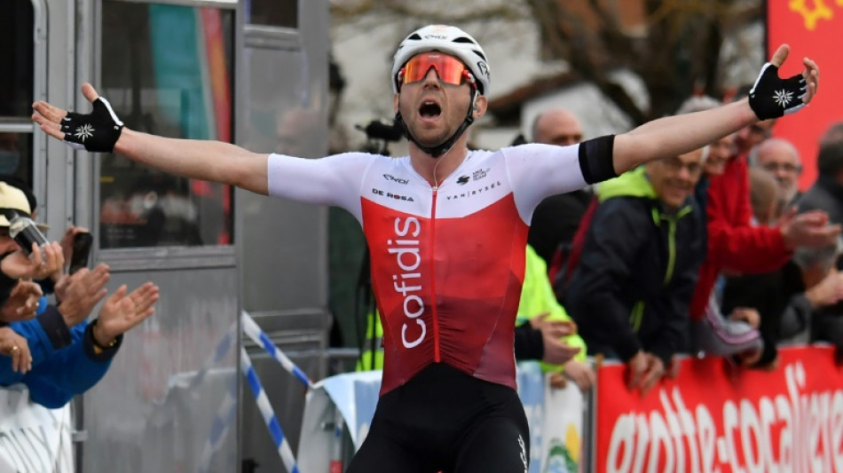 Etoile de Bess&egrave;ges: Thomas renverse le g&eacute;n&eacute;ral, Carapaz chute&nbsp;