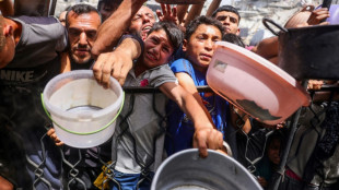 Enviado dos EUA visita centro de distribui&ccedil;&atilde;o em Gaza, onde crise humanit&aacute;ria se agrava