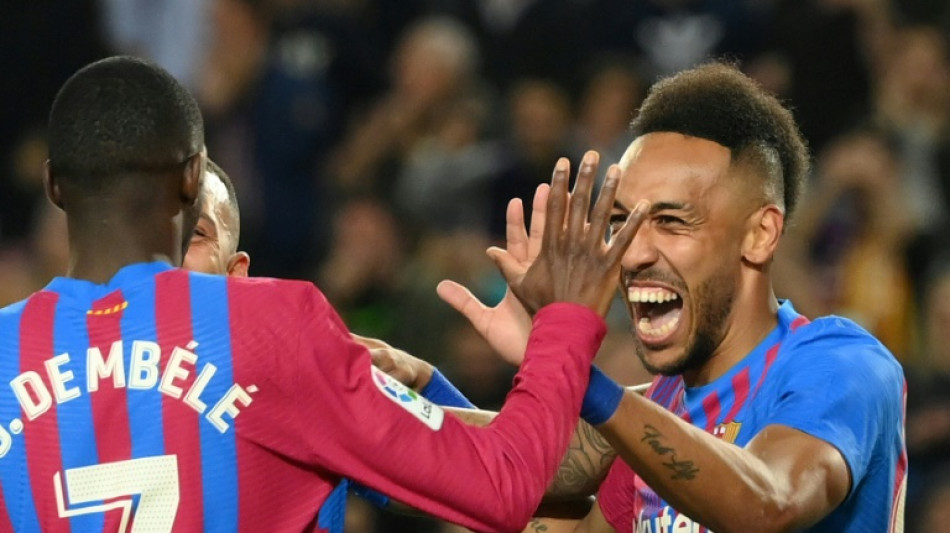 El Bar&ccedil;a supera al Celta y se agarra a la segunda plaza liguera