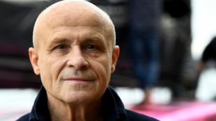 La France adopte sa premi&egrave;re "strat&eacute;gie polaire" jusqu'en 2030