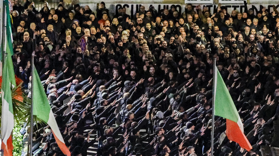 Casapound, il Tar annulla i Daspo per i saluti romani