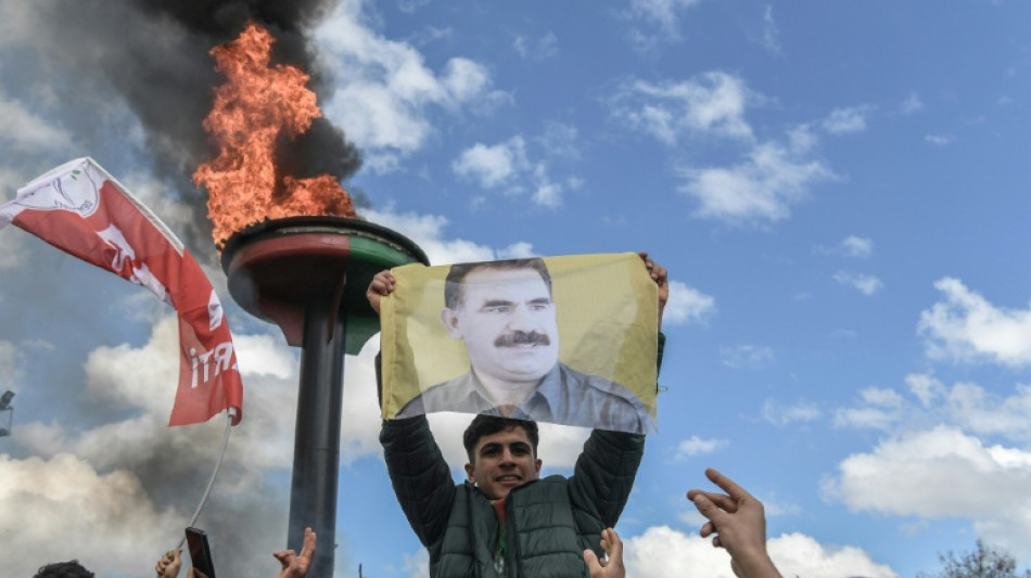 Vor PKK-Entwaffnung: Pro-kurdische Abgeordnete besuchen inhaftierten Anf&uuml;hrer &Ouml;calan 