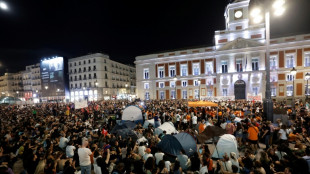 Una multitud protesta en Madrid contra el desahucio de una mujer de 87 a&ntilde;os