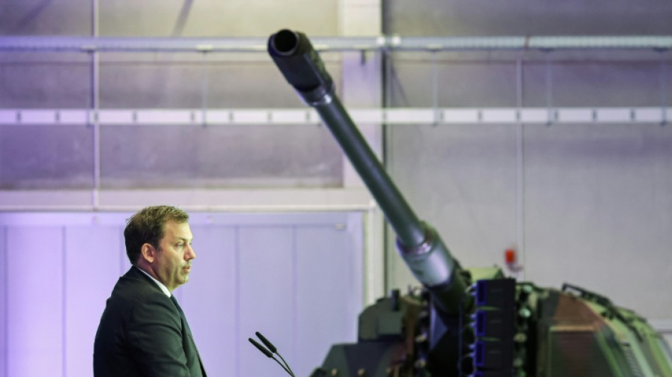 Rheinmetall er&ouml;ffnet Europas gr&ouml;&szlig;tes Munitionswerk - Klingbeil: Signal an Ukraine