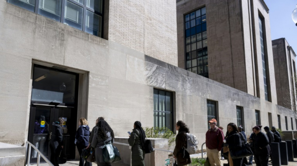Comienza el despido de 10.000 trabajadores en el Departamento de Salud de EEUU