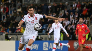 Foot: sans attendre la Fifa, la Pologne et la Su&egrave;de refusent d'affronter la Russie