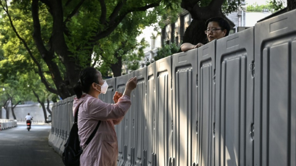 Pek&iacute;n levanta las restricciones contra el covid