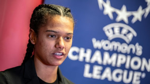 'Set en blanco' del Bar&ccedil;a femenino en Suecia