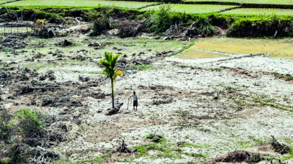En Indonésie, les survivants tentent de se reconstruire sous la menace de nouvelles pluies