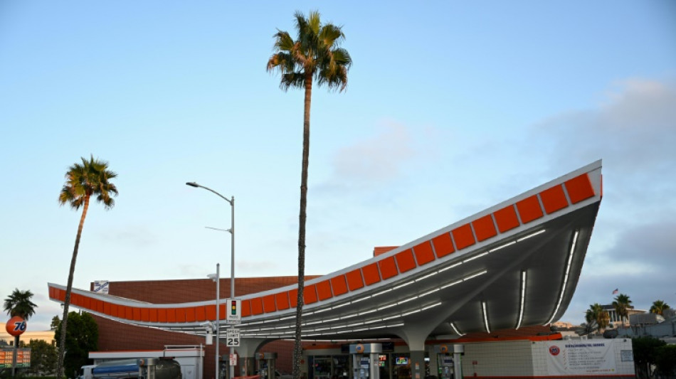 Petr&oacute;leo sube entre tensiones geopol&iacute;ticas y reducci&oacute;n de algunas reservas en EEUU