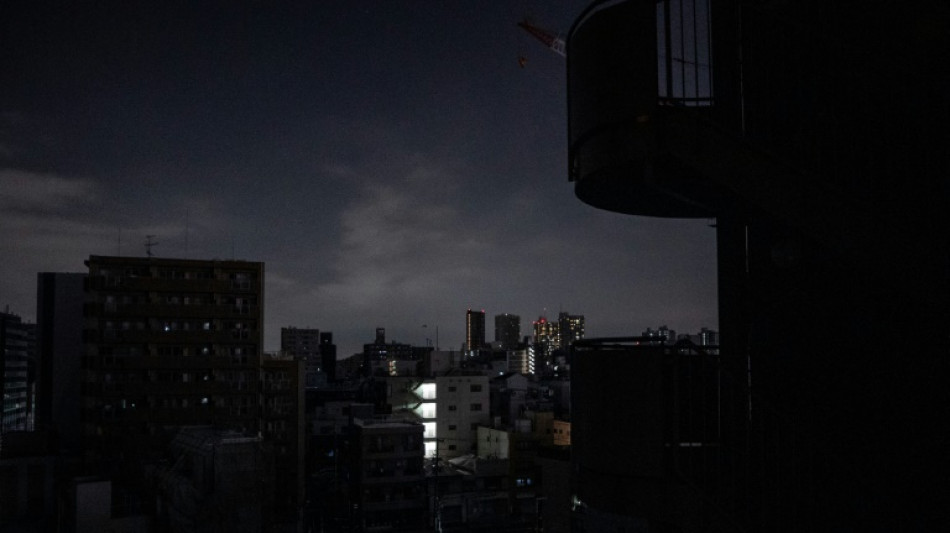 Tsunami-Warnung nach Beben der St&auml;rke 7,3 vor Fukushima