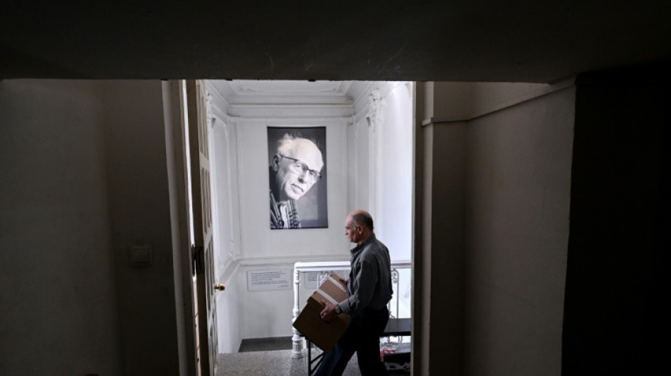 El Centro S&aacute;jarov de Rusia lucha por su sobrevivencia