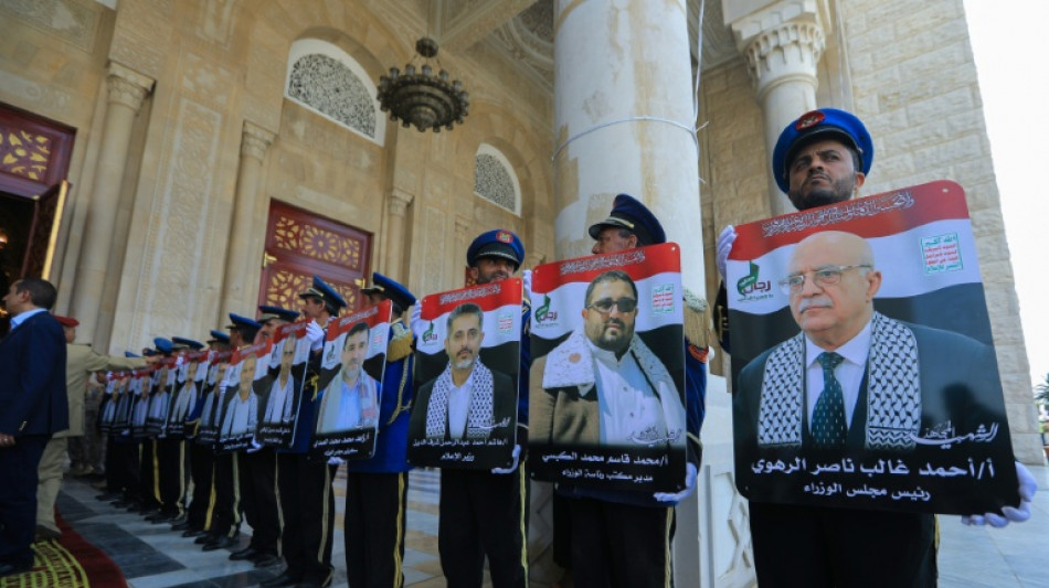 Los rebeldes de Yemen entierran a primer ministro muerto en bombardeo israelí