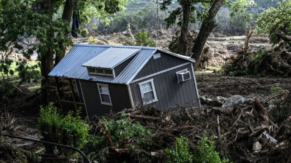 Cifra de desaparecidos por inundaciones en Texas se redujo drásticamente a tres