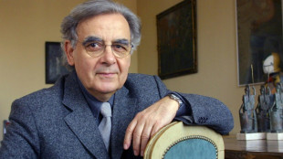 Les obs&egrave;ques de Bernard Pivot mardi dans le Beaujolais