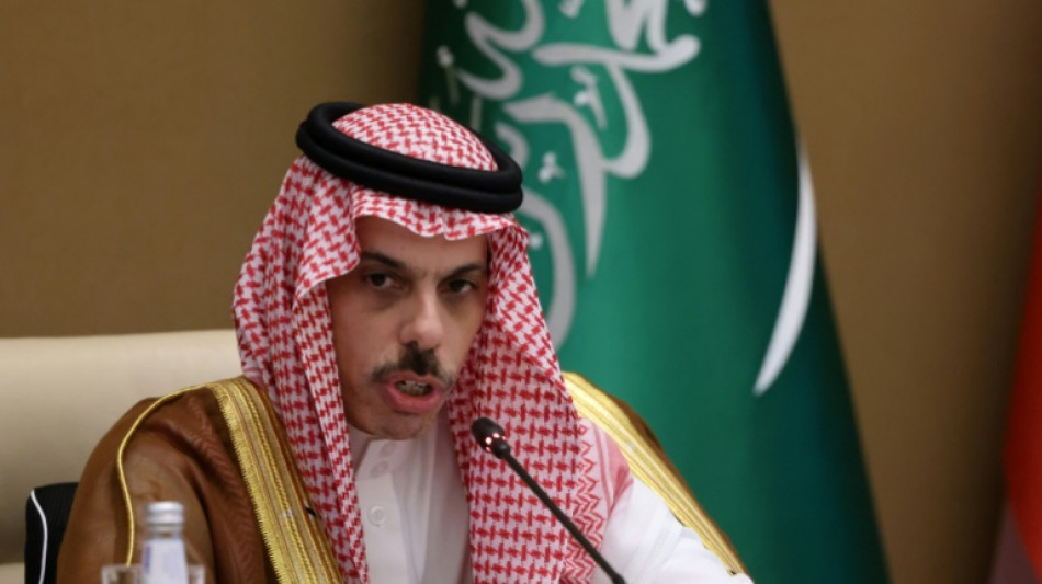 Delega&ccedil;&atilde;o &aacute;rabe denuncia 'proibi&ccedil;&atilde;o' de Israel &agrave; sua visita &agrave; Cisjord&acirc;nia