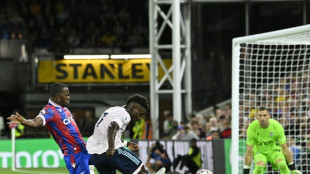 Premier League: Arsenal m&uuml;ht sich zum Auftaktsieg