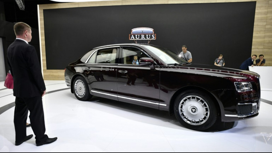 Rusia reduce las normas de fabricaci&oacute;n de coches ante la escasez de componentes el&eacute;ctricos y repuestos
