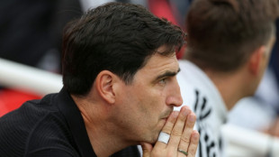 Andoni Iraola pede refor&ccedil;os para o ataque do Liverpool