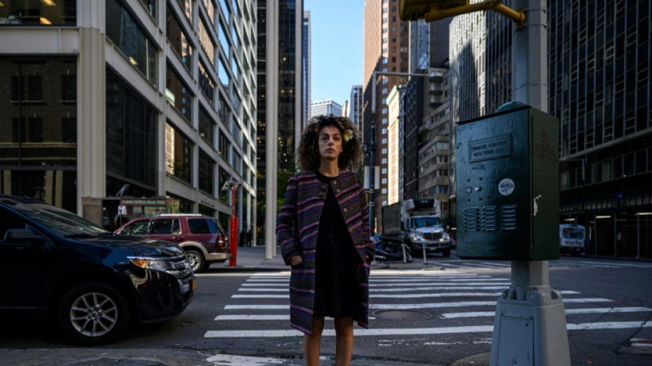 El velo isl&aacute;mico es el "muro de Berl&iacute;n" del r&eacute;gimen iran&iacute;, dice activista Masih Alinejad