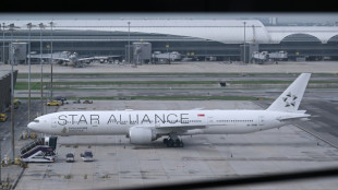 Veinte personas del vuelo de Singapore Airlines est&aacute;n en cuidados intensivos en Bangkok