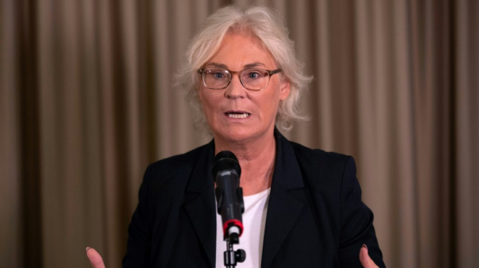 Bundesverteidigungsministerin Lambrecht besucht &uuml;berraschend die Ukraine