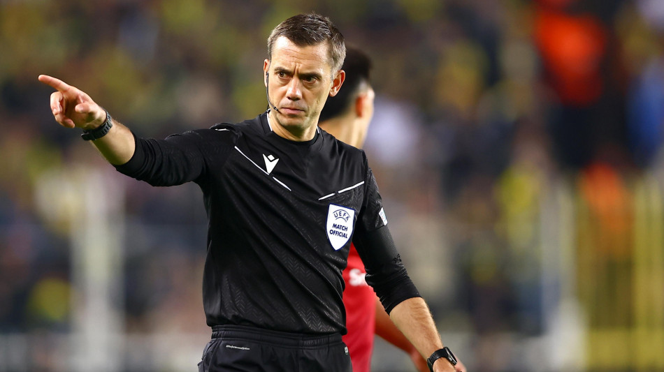 Champions: il francese Turpin arbitrerà Barcellona-Inter