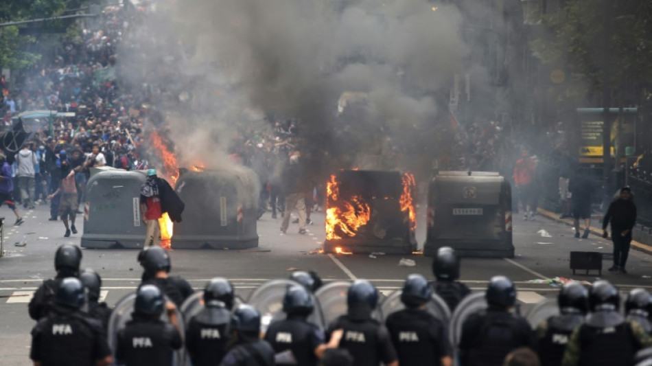 Un periodista en estado cr&iacute;tico por la represi&oacute;n policial en una protesta en Argentina