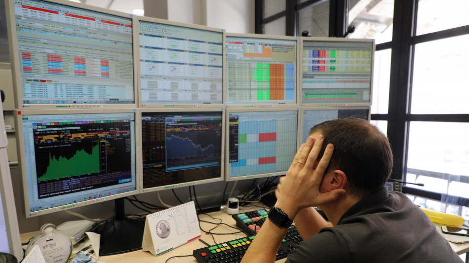 Lo spread tra Btp e Bund chiude in rialzo a 129 punti