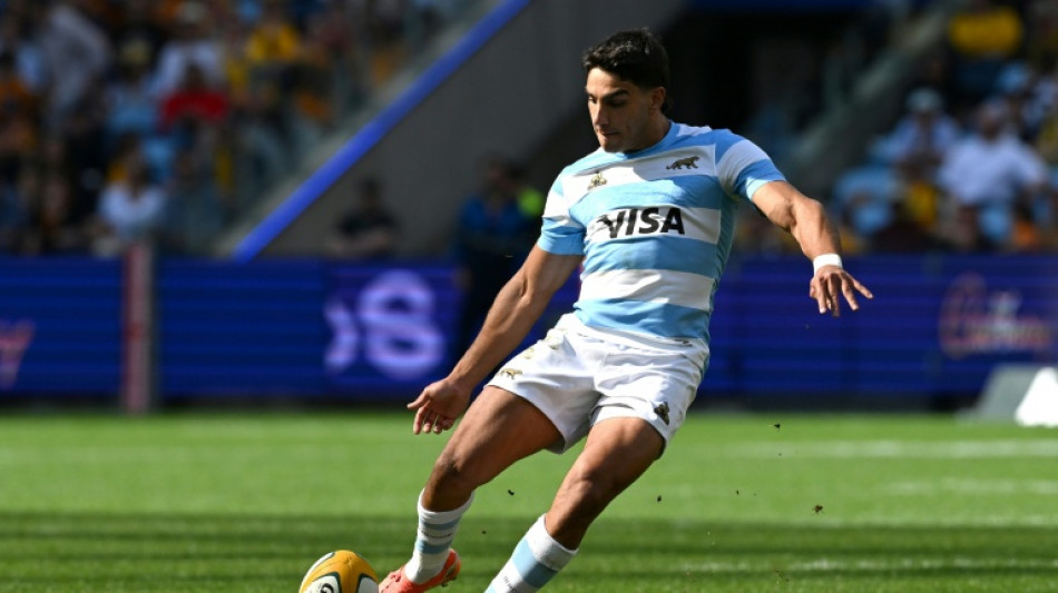 Argentina choose Carreras over Albornoz at fly-half
