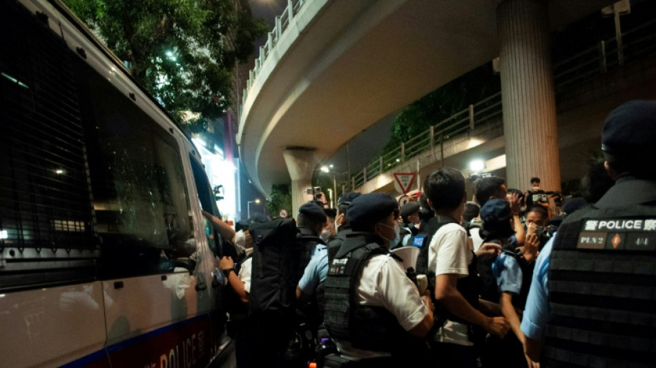 Unos cincuenta activistas prodemocracia de Hong Kong comparecer&aacute;n ante un tribunal