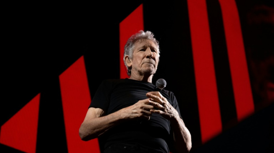 Hotel de Bogot&aacute; cancela reserva a Roger Waters, denunciado por 'antissemitismo'