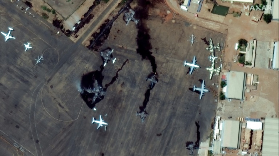 Explosiones sacuden capital de Sud&aacute;n, pese a presi&oacute;n internacional por alto el fuego