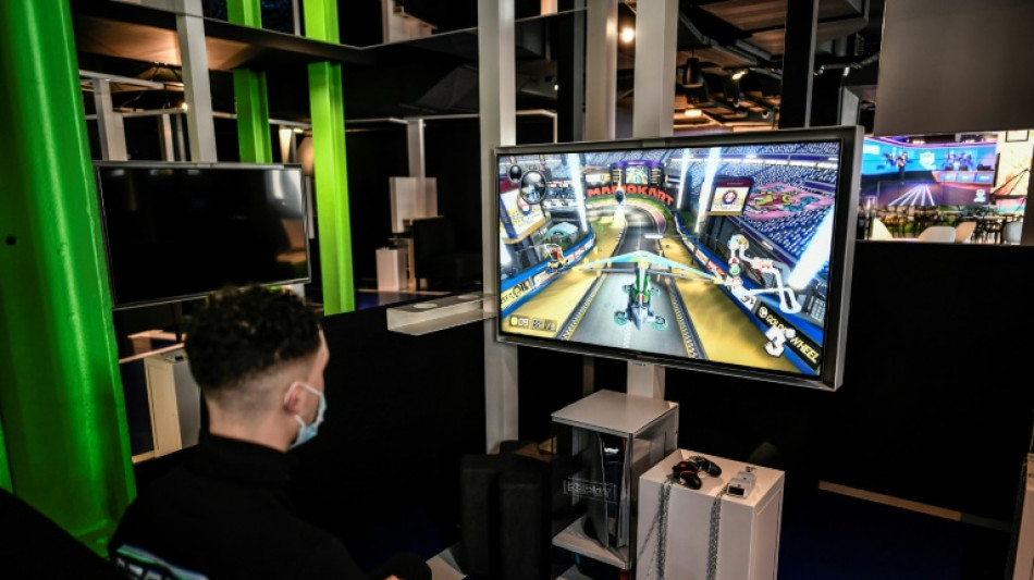 "Jeu vidéo de compétition" ou "passe saisonnier": quand le jeu vidéo s'adapte à la langue de Molière