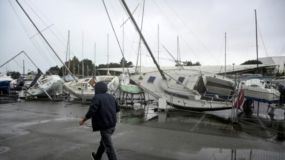 Inondations et d&eacute;g&acirc;ts dans le sillage de la temp&ecirc;te Ciaran en France