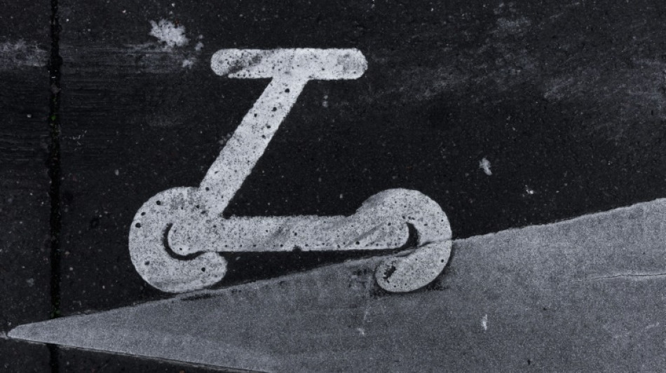 Keine pauschale Jahresgeb&uuml;hr f&uuml;r E-Scooter-Verleiher in K&ouml;ln