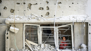 Bombardeos israel&iacute;es siguen machacando Gaza, antes de nuevas negociaciones de tregua