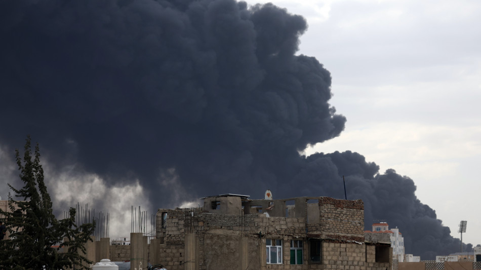 Houthi, pronti a stop raid su navi Usa, non contro Israele