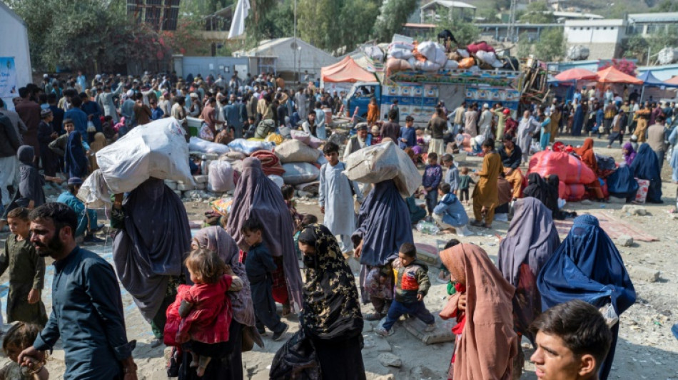 &Ecirc;xodo de afeg&atilde;os com o fim do prazo para deixar o Paquist&atilde;o