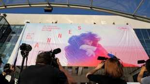 Cannes se pr&eacute;pare, &agrave; la veille d'un festival marqu&eacute; par les tensions mondiales