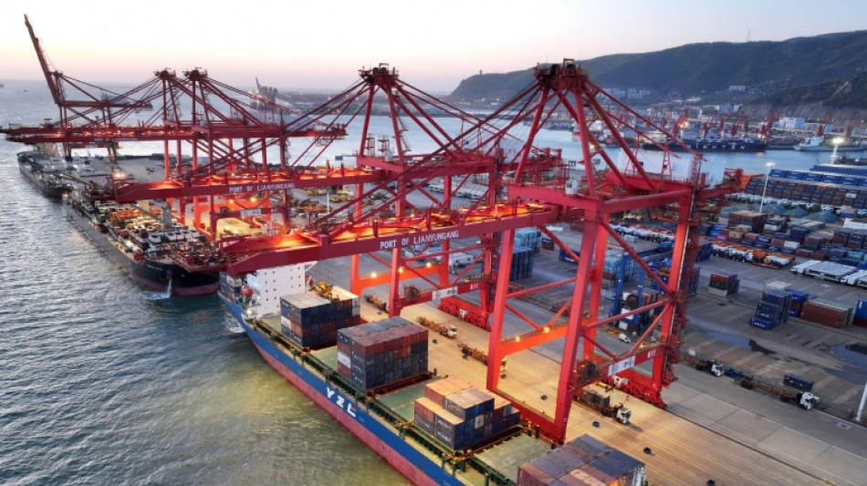 Las exportaciones chinas suben un 12,4% interanual en marzo y superan las proyecciones