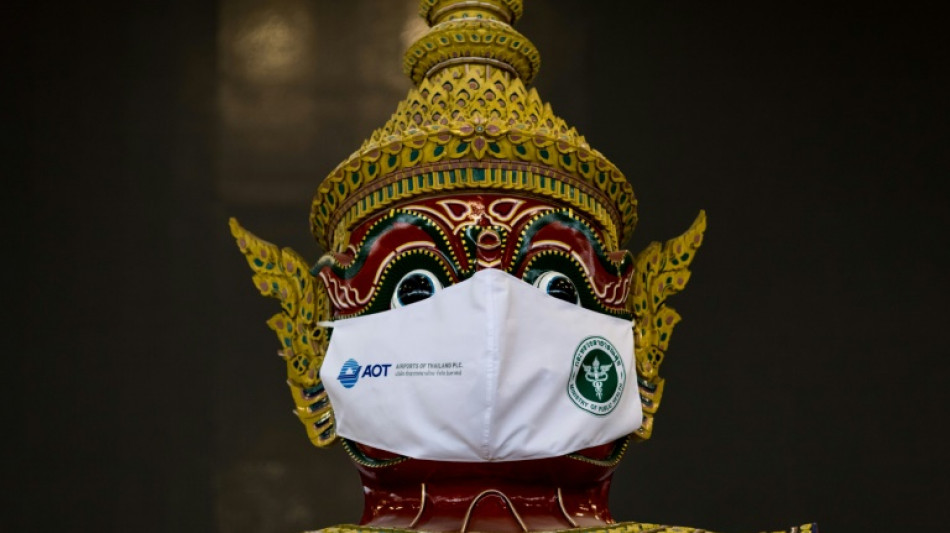 La Tha&iuml;lande demande aux couples de porter un masque pendant la Saint-Valentin