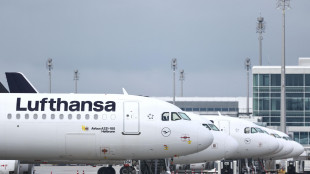 I piloti Lufthansa scioperano anche oggi, centinaia di voli cancellati