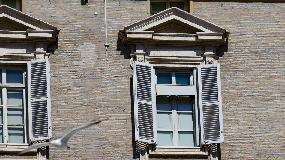 Il Papa ha fatto una lastra, lievi miglioramenti ai polmoni