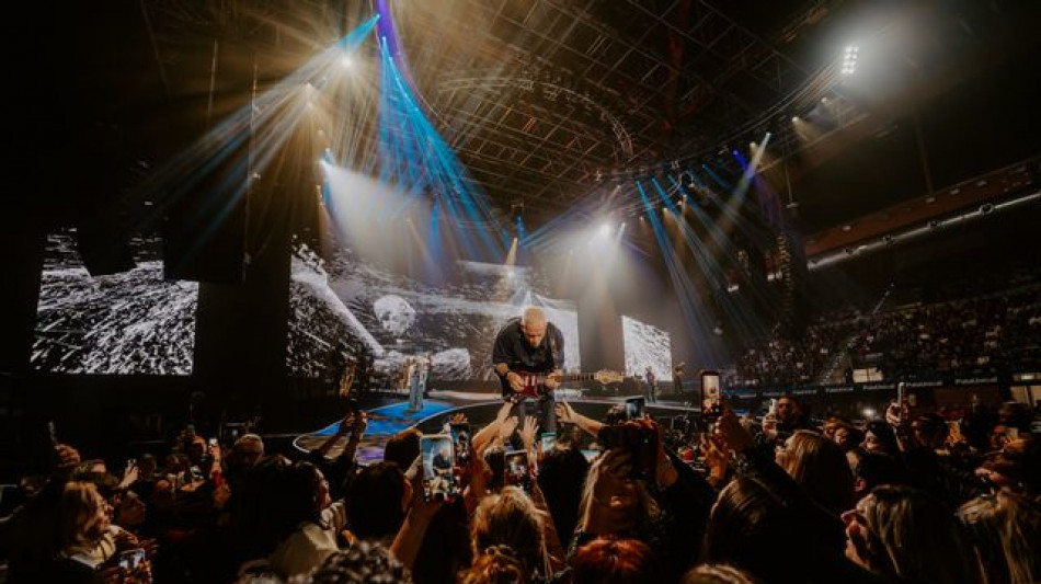 Eros Ramazzoti, d&agrave; il via al tour mondiale e nuove date in Europa nel 2027