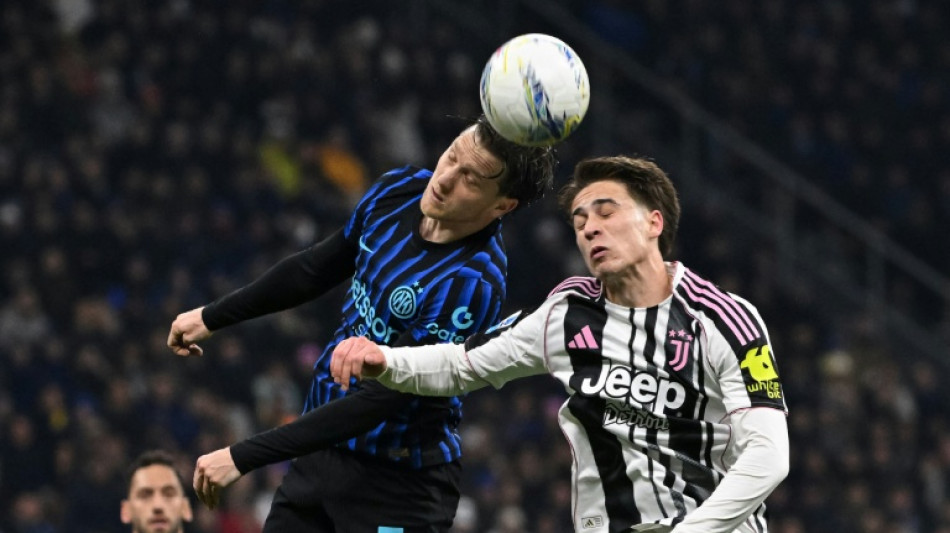 Last-gasp Zielinski effort keeps Inter at Serie A summit 