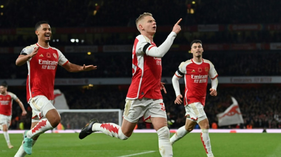 Arsenal vence Burnley e iguala pontua&ccedil;&atilde;o do City no Ingl&ecirc;s