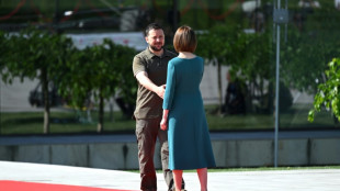 Selenskyj fordert bei Europa-Gipfel weitere milit&auml;rische Hilfe