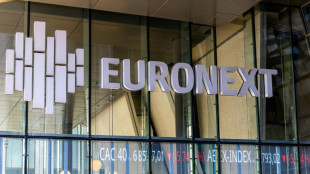 La Bourse de Paris termine en baisse, l'enthousiasme autour de la d&eacute;tente commerciale retombe