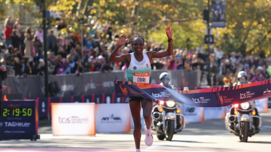 Queniana Hellen Obiri vence e estabelece novo recorde na Maratona de Nova York